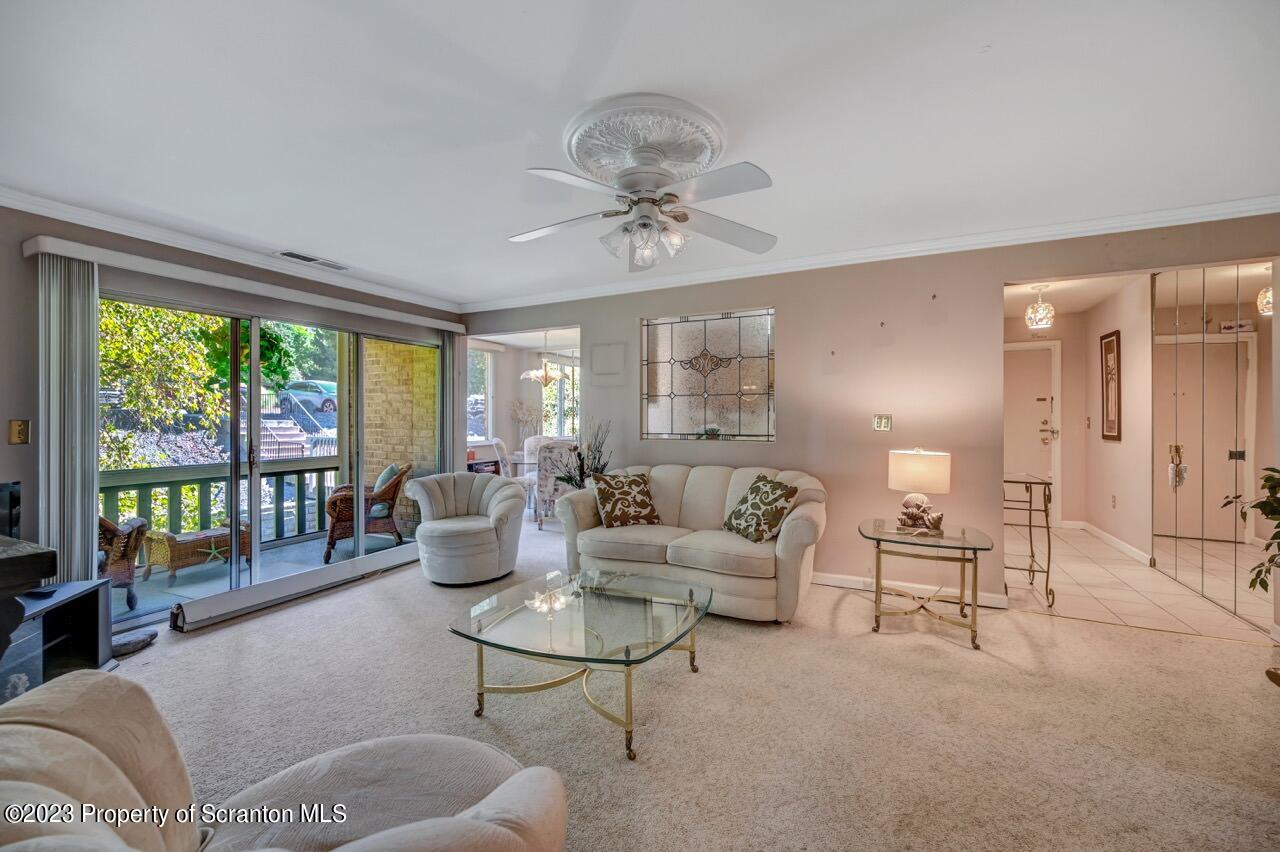 1208 Summit Pointe Scranton, PA 18508 - Photo 4 of 40