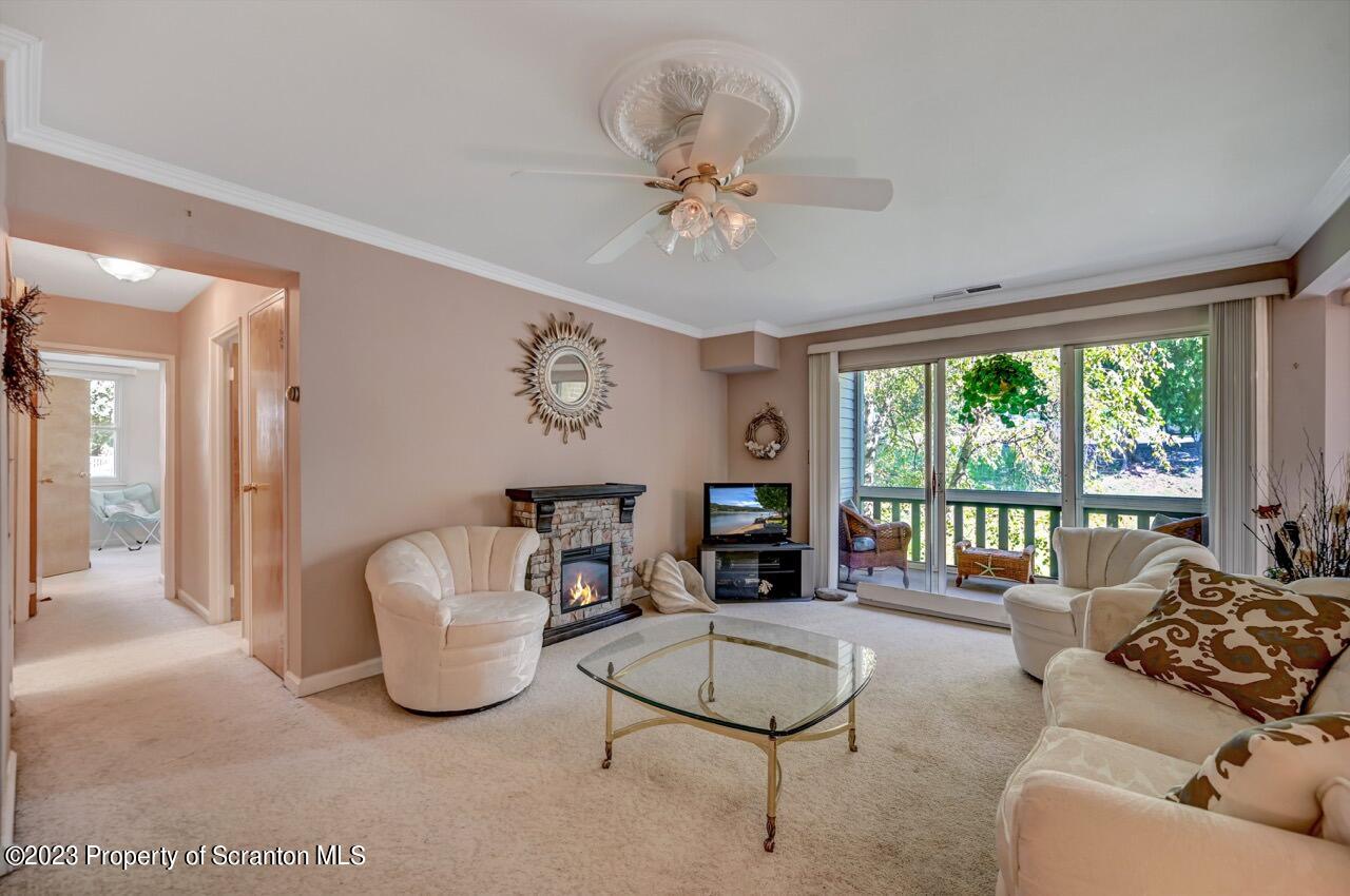 1208 Summit Pointe Scranton, PA 18508 - Photo 9 of 40