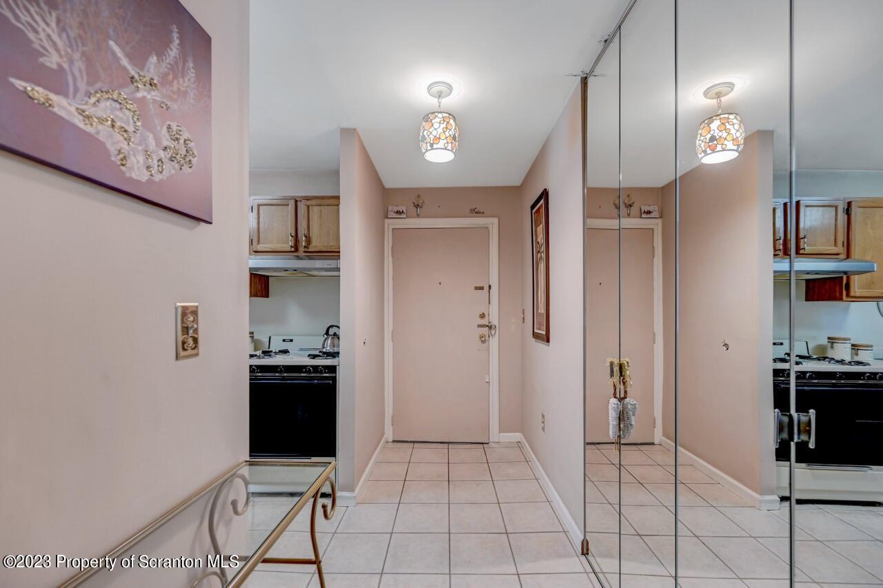 1208 Summit Pointe Scranton, PA 18508 - Photo 10 of 40