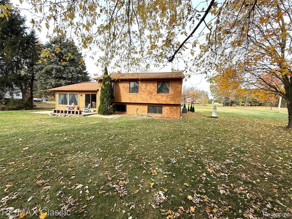 654 East Dawson Road Milford, MI 48381 - Photo 1 of 21 Gallery Image 1