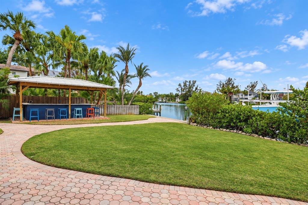 4034 Roberts Point Road Sarasota, FL 34242 - Photo 86 of 100 Gallery Image 86