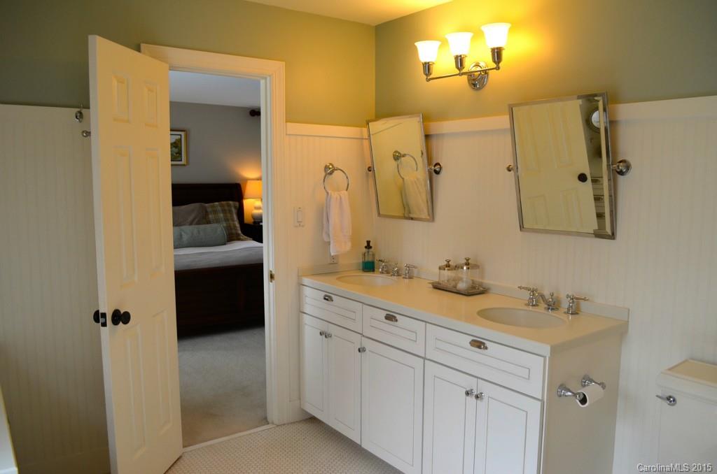 2736 Cross Country Road, Unit 6 Charlotte, NC 28270 - Photo 15 of 24 Gallery Image 15