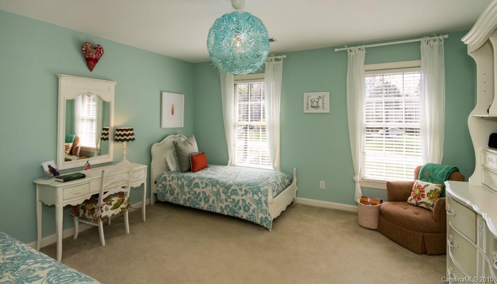 2736 Cross Country Road, Unit 6 Charlotte, NC 28270 - Photo 19 of 24 Gallery Image 19