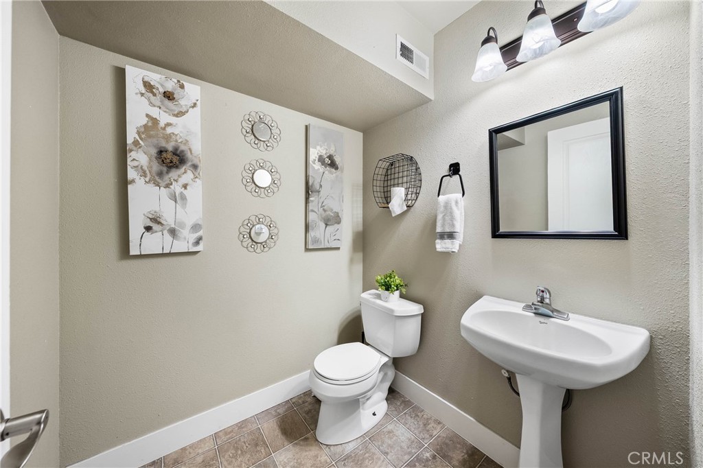 21088 Santa Clara Road Middletown, CA 95461 - Photo 11 of 31