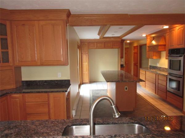 58 Harrington Road Charlton, MA 01507 - Photo 5 of 26 Gallery Image 5