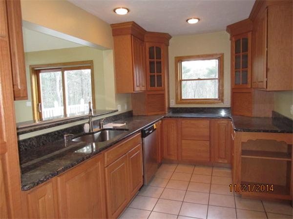 58 Harrington Road Charlton, MA 01507 - Photo 9 of 26 Gallery Image 9