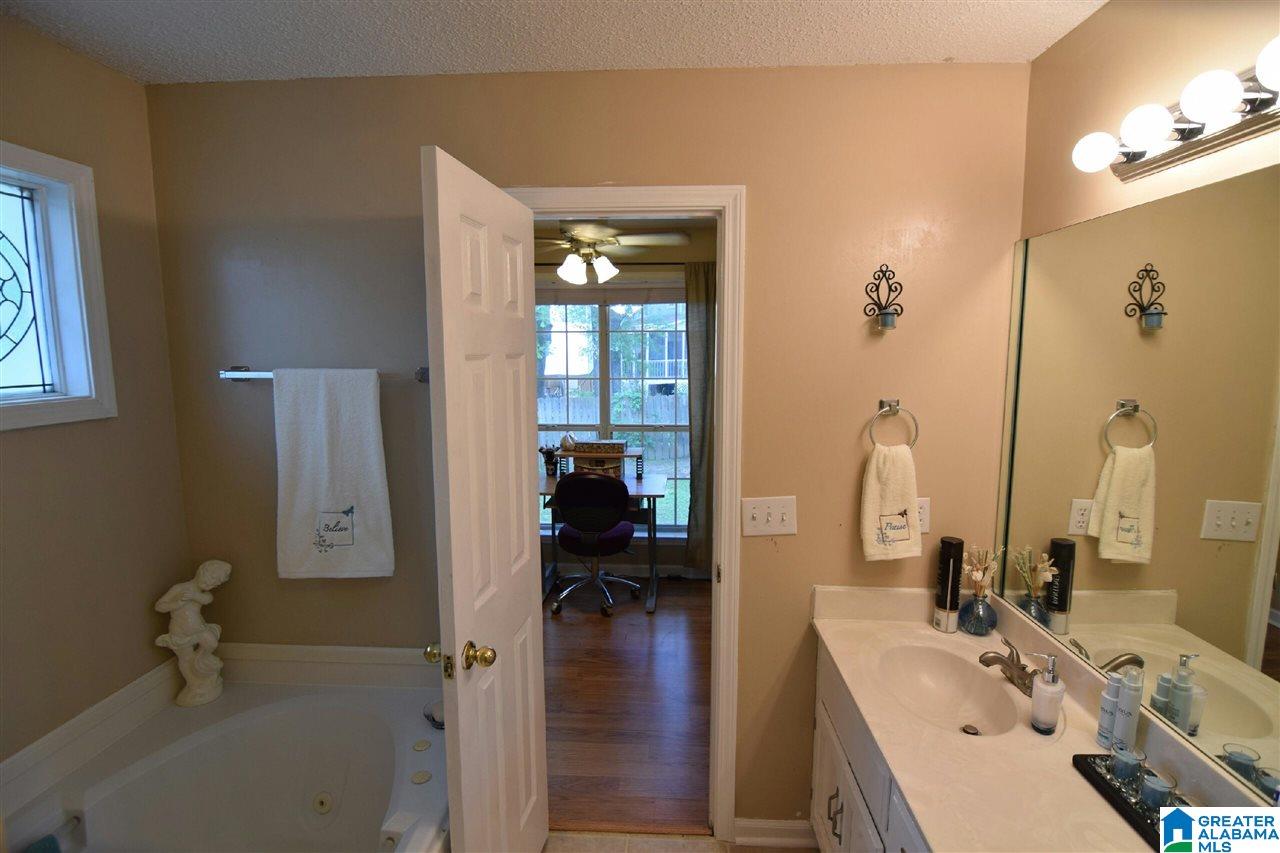 208 Greenfield Lane Alabaster, AL 35007 - Photo 21 of 41