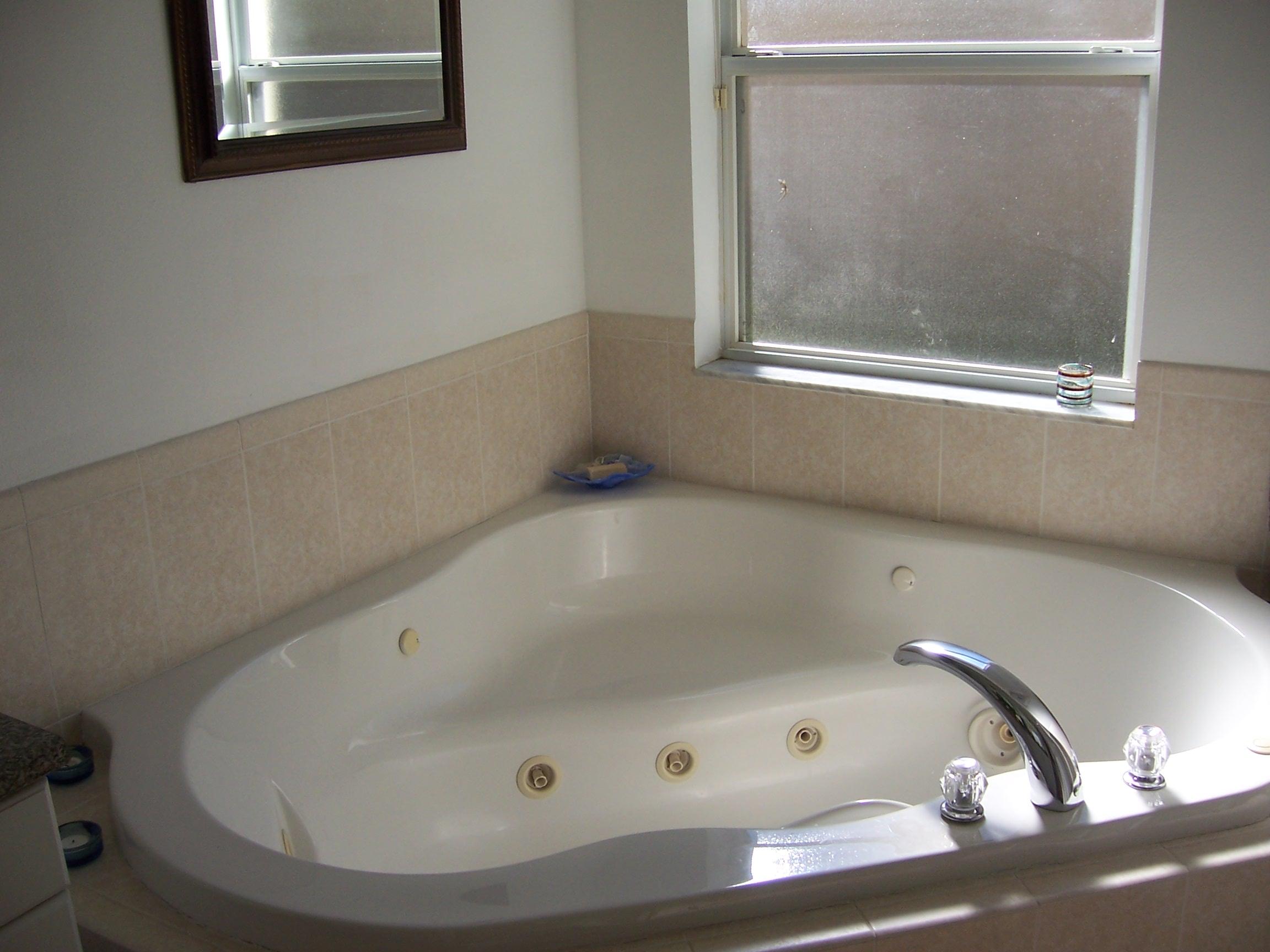 2634 Southwest Ace Road Port St. Lucie, FL 34953 - Photo 16 of 24 100_4478
