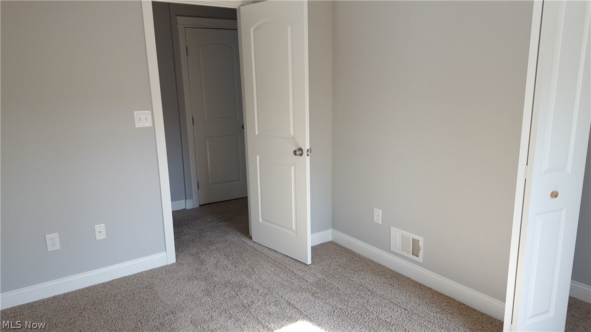 1680 South Green Road Cleveland, OH 44121 - Photo 19 of 30