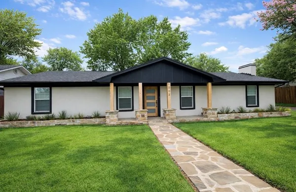 $2,375 | 1002 Royal Drive, Kaufman, TX 75142