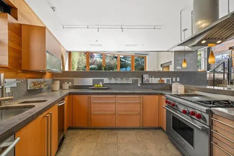 $4,190,000 | 436 Lakeview Way, Emerald Hills, CA 94062
