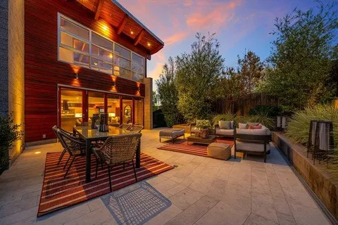 $4,190,000 | 436 Lakeview Way, Emerald Hills, CA 94062