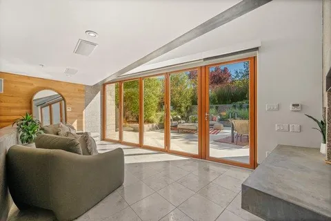 $4,190,000 | 436 Lakeview Way, Emerald Hills, CA 94062