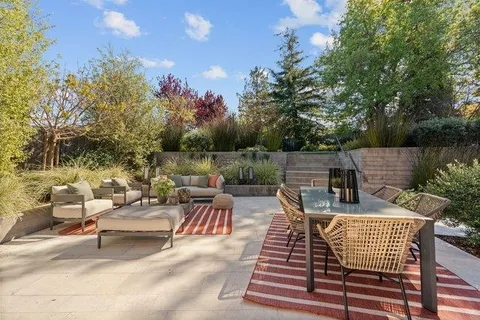 $4,190,000 | 436 Lakeview Way, Emerald Hills, CA 94062