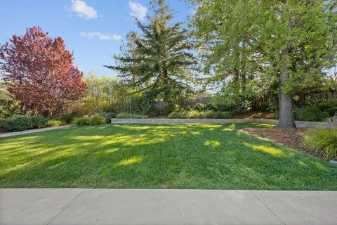 $4,190,000 | 436 Lakeview Way, Emerald Hills, CA 94062
