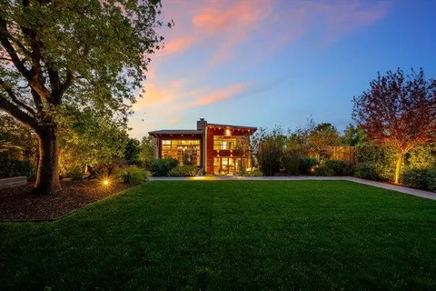 $4,190,000 | 436 Lakeview Way, Emerald Hills, CA 94062