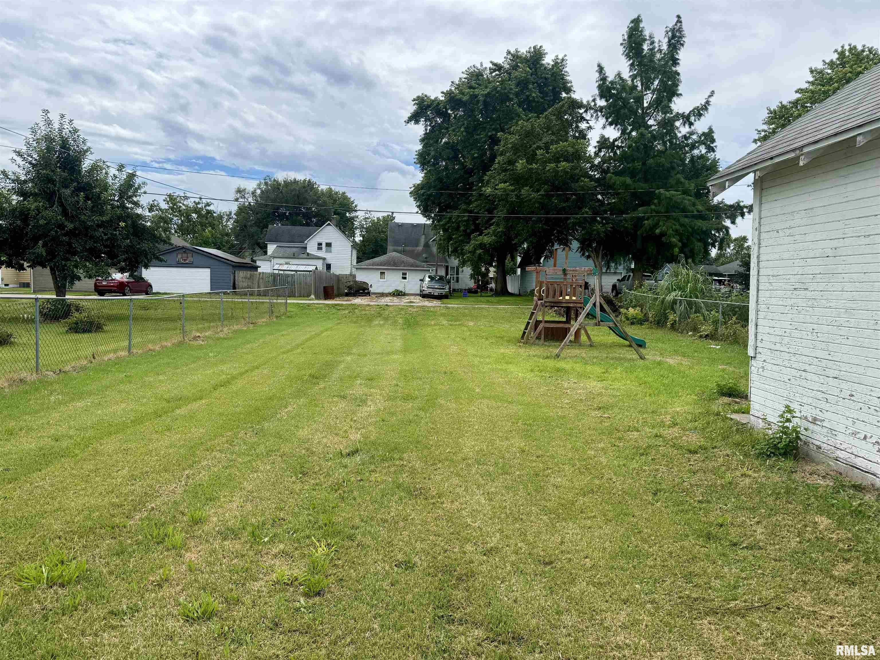 906 East Locust Street Canton, IL 61520 - Photo 13 of 16