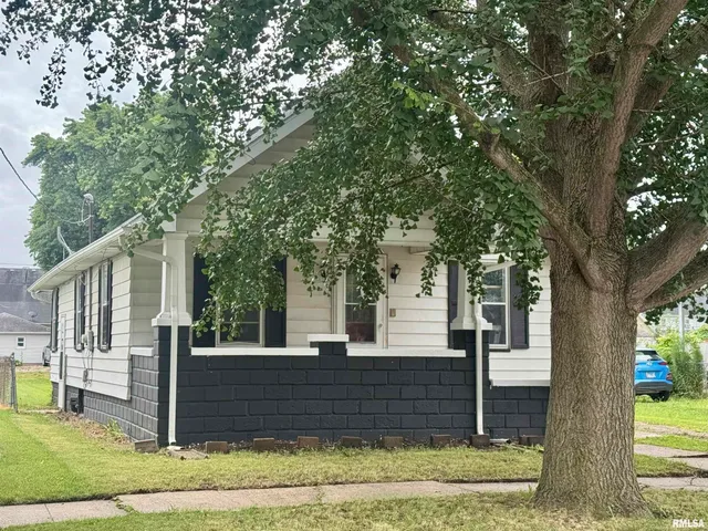 $43,500 | 906 East Locust Street, Canton, IL 61520