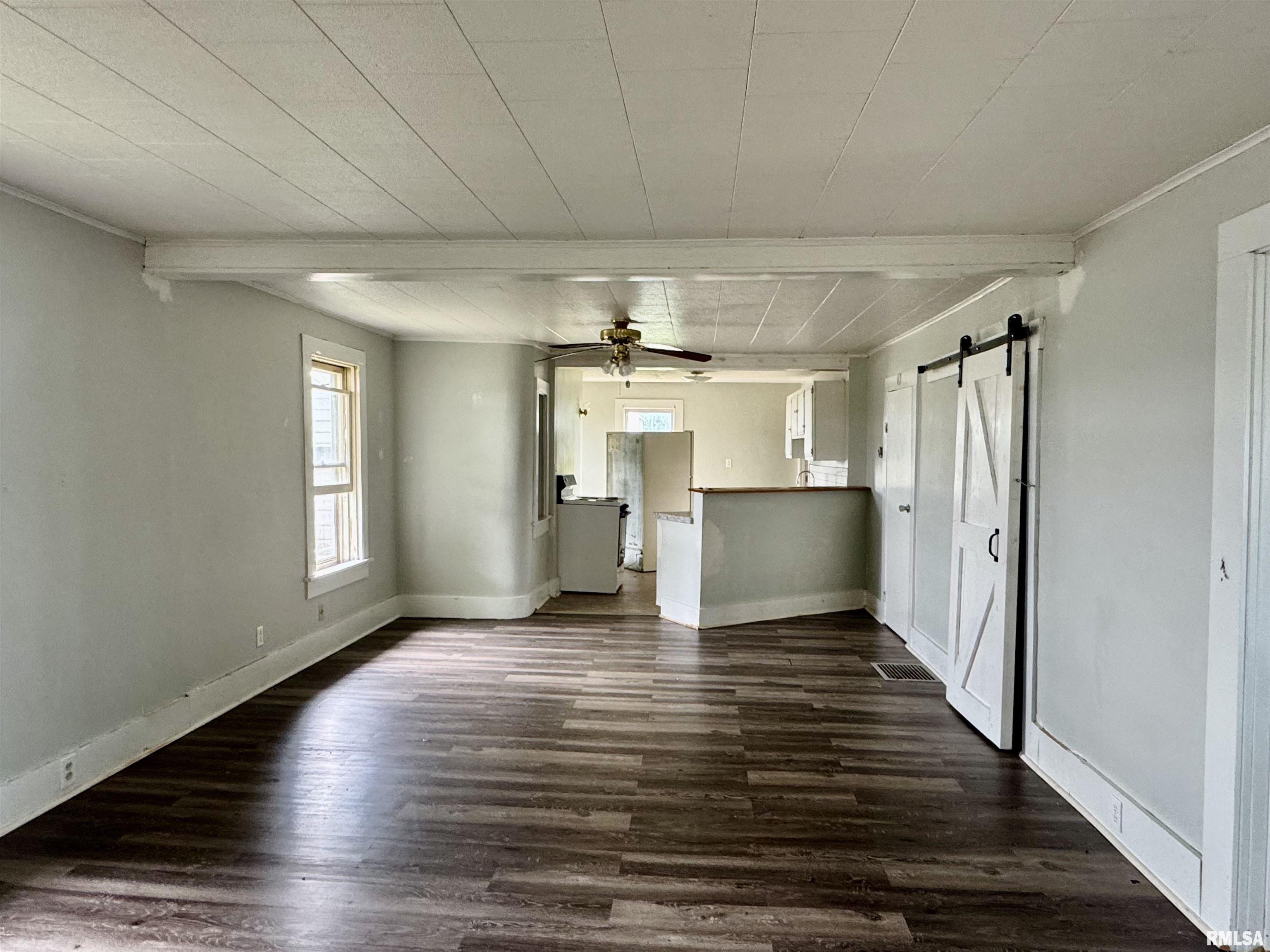 906 East Locust Street Canton, IL 61520 - Photo 4 of 16