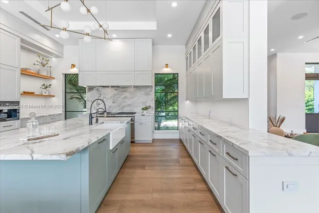 $5,500,000 | 11907 Southwest 70th Avenue, Pinecrest, FL 33156