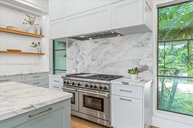 $5,500,000 | 11907 Southwest 70th Avenue, Pinecrest, FL 33156