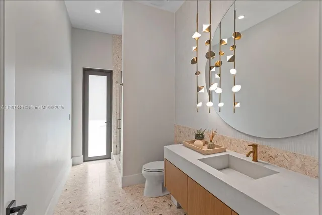 $5,500,000 | 11907 Southwest 70th Avenue, Pinecrest, FL 33156