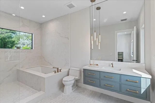 $5,500,000 | 11907 Southwest 70th Avenue, Pinecrest, FL 33156