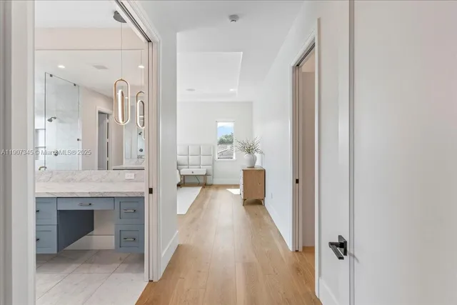 $5,500,000 | 11907 Southwest 70th Avenue, Pinecrest, FL 33156