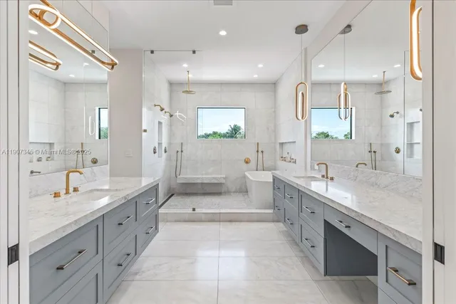 $5,500,000 | 11907 Southwest 70th Avenue, Pinecrest, FL 33156