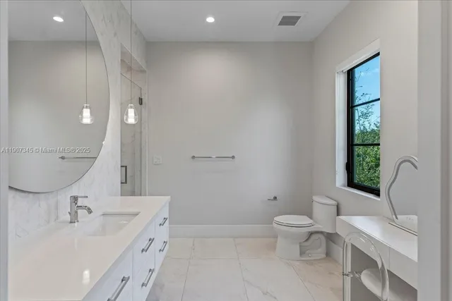 $5,500,000 | 11907 Southwest 70th Avenue, Pinecrest, FL 33156