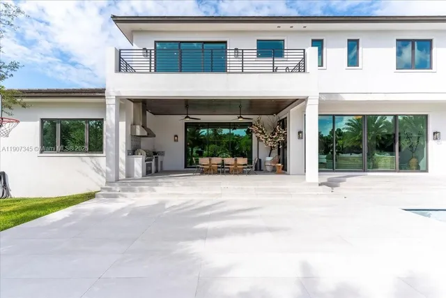 $5,500,000 | 11907 Southwest 70th Avenue, Pinecrest, FL 33156