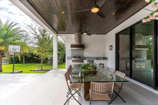 $5,500,000 | 11907 Southwest 70th Avenue, Pinecrest, FL 33156