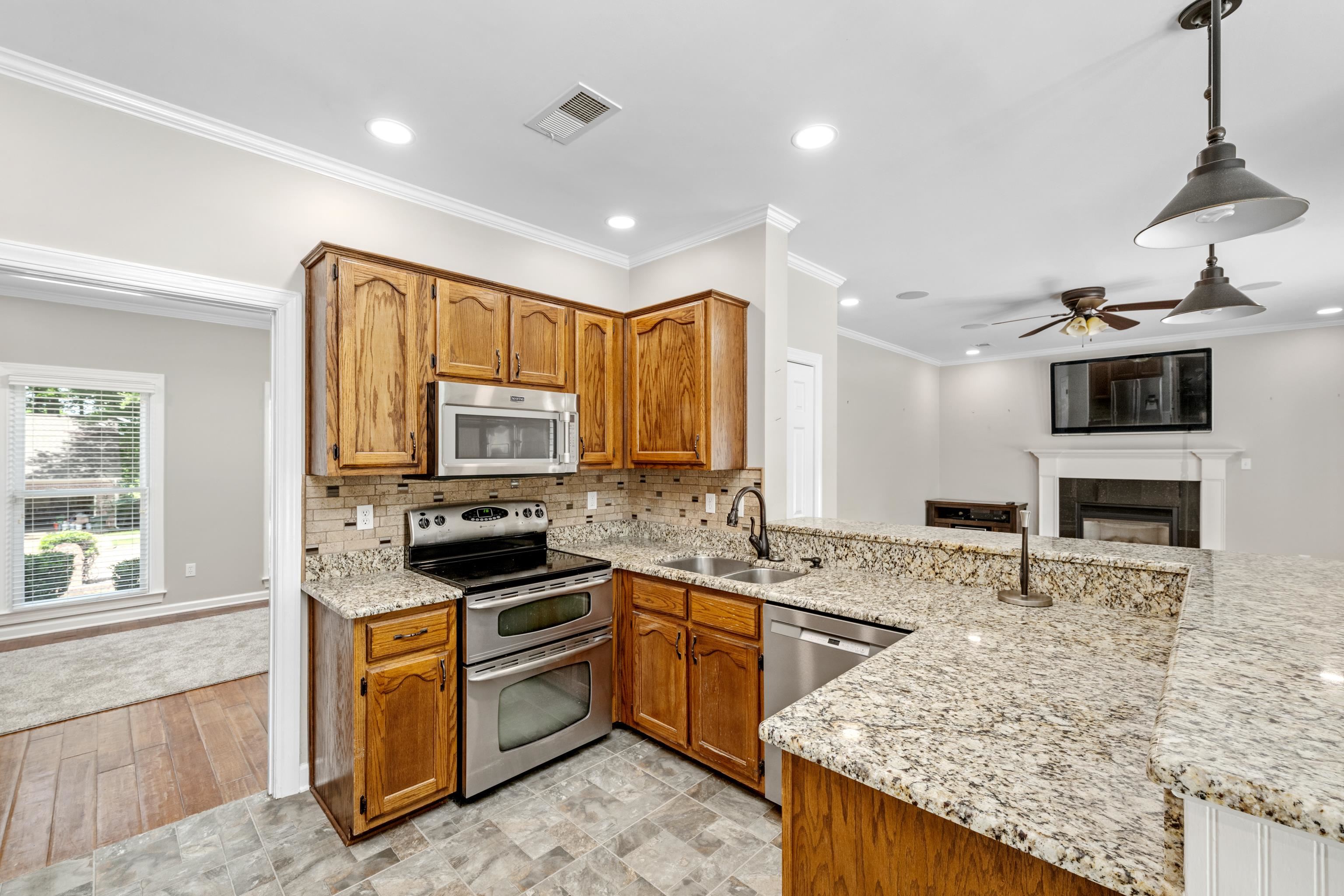 779 Gable Lane Collierville, TN 38017 - Photo 9 of 40