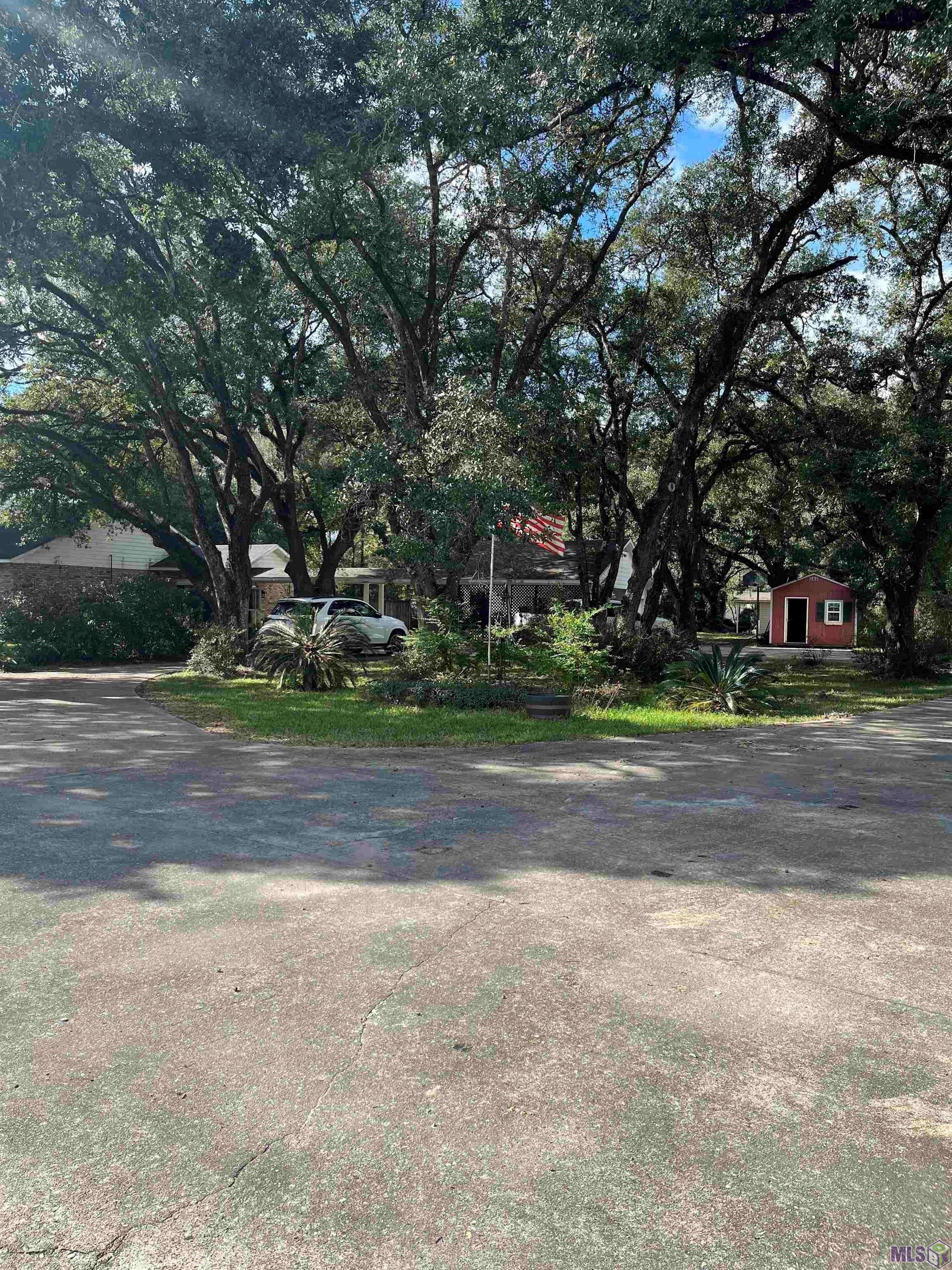 7425 Sullivan Road Greenwell Springs, LA 70739 - Photo 2 of 30