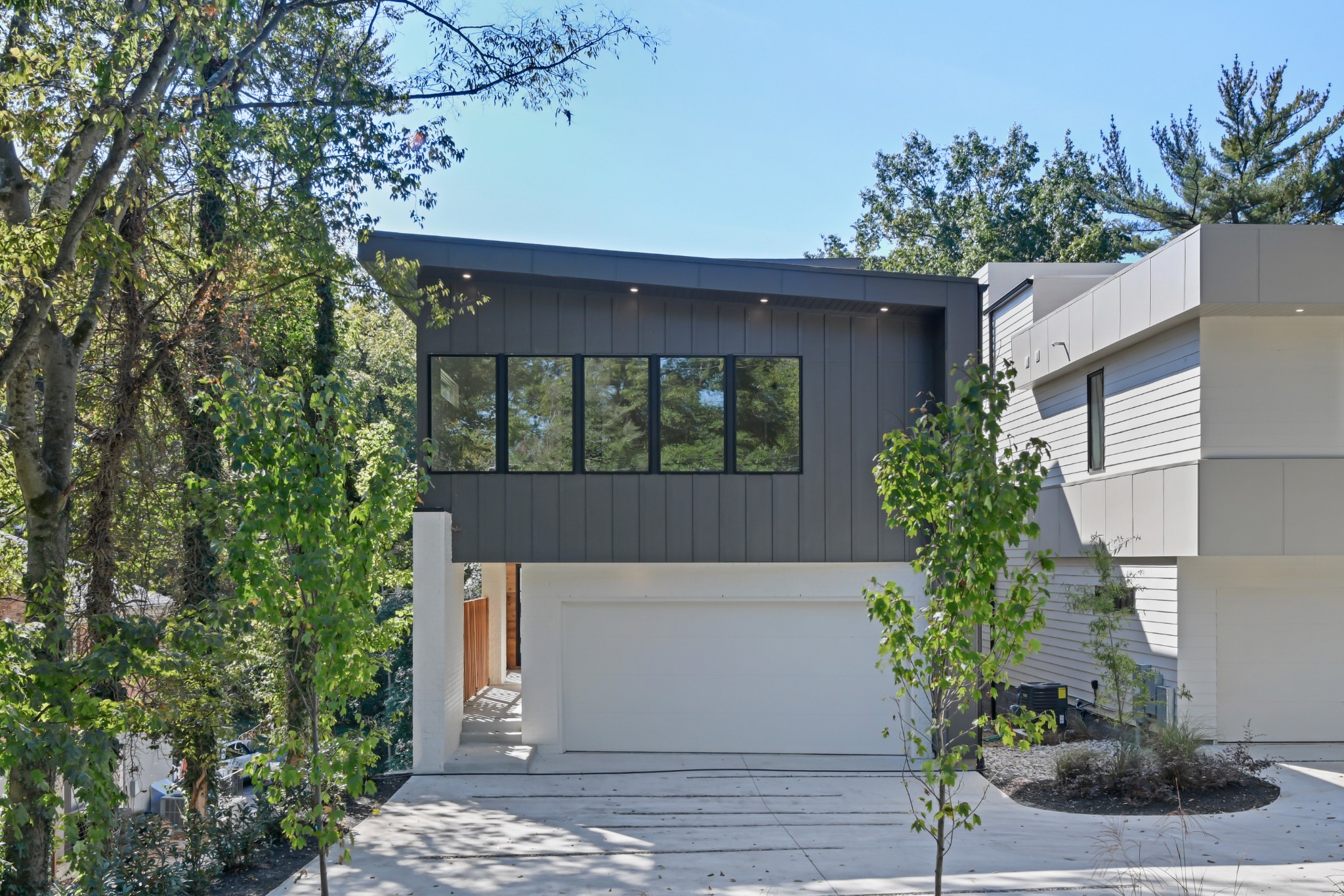 3707 A Woodmont Boulevard Nashville, TN 37215 - Photo 2 of 56 front view of a house