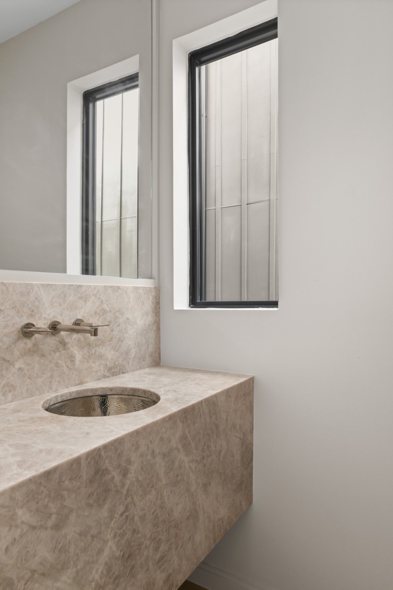 3707 A Woodmont Boulevard Nashville, TN 37215 - Photo 25 of 56 a bathroom with a sink and a bathtub