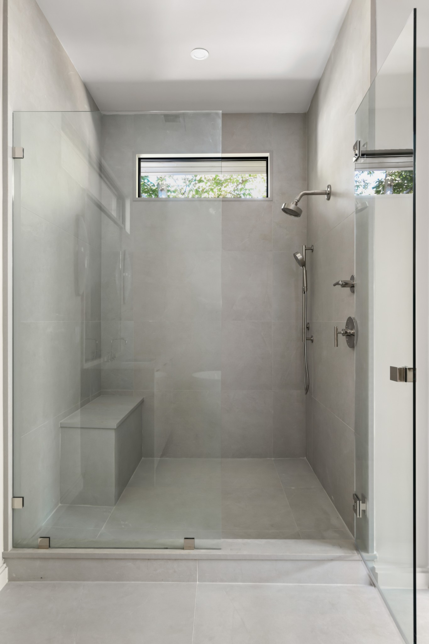 3707 A Woodmont Boulevard Nashville, TN 37215 - Photo 28 of 56 a bathroom with a glass shower door