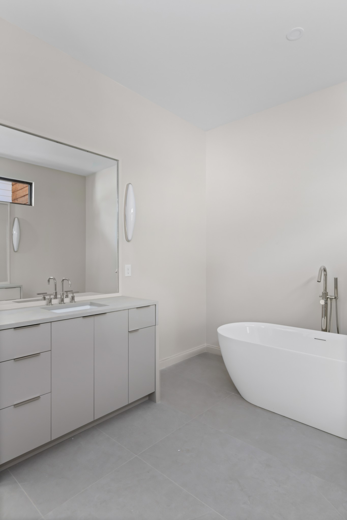 3707 A Woodmont Boulevard Nashville, TN 37215 - Photo 29 of 56 a bathroom with a double vanity sink and mirror