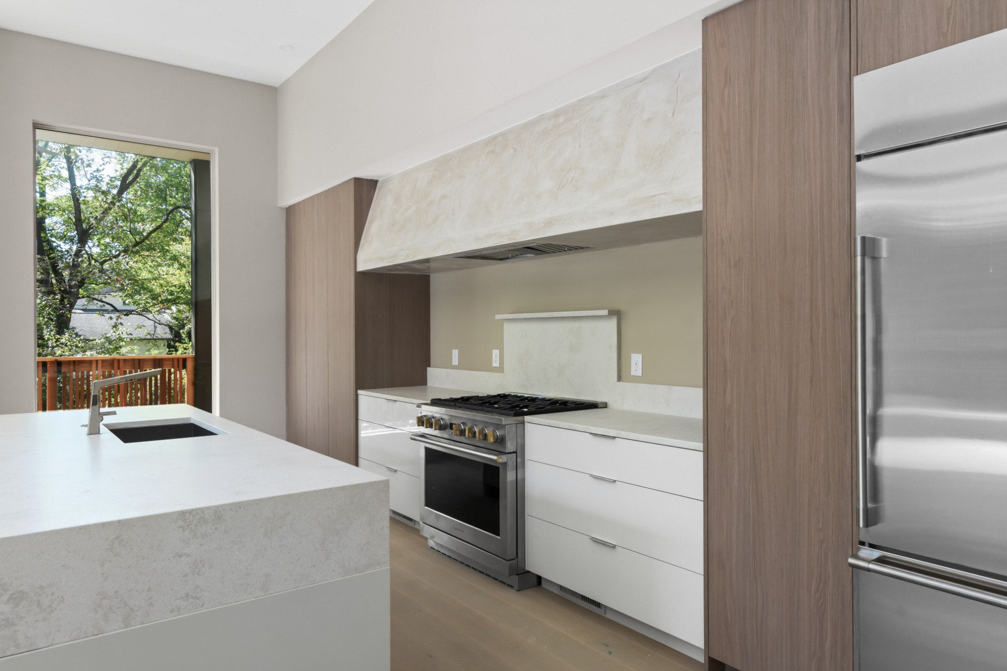 3707 A Woodmont Boulevard Nashville, TN 37215 - Photo 49 of 56 a kitchen with a stove and a refrigerator