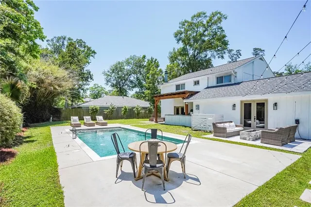 $560,000 | 655 Barbara Place, Mandeville, LA 70448