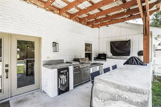 $560,000 | 655 Barbara Place, Mandeville, LA 70448