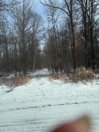 $600,000 | West Prairie Road, Midland, MI 48640