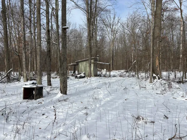 $600,000 | West Prairie Road, Midland, MI 48640