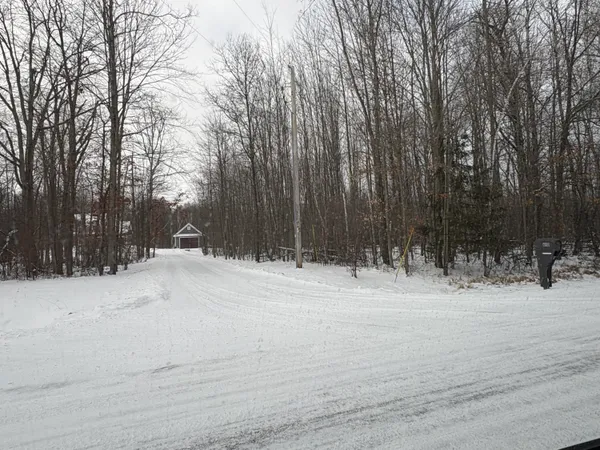 $600,000 | West Prairie Road, Midland, MI 48640