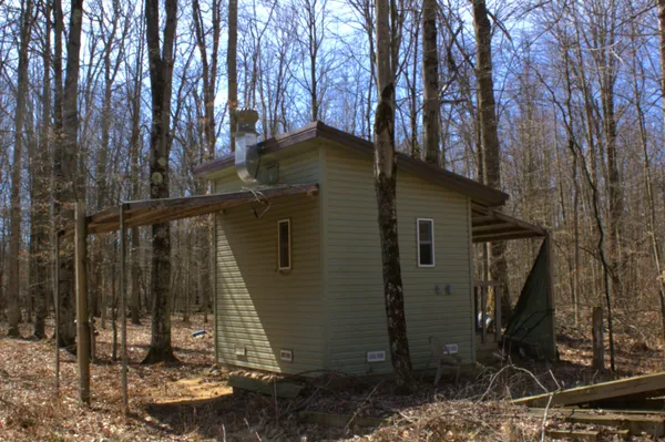 $600,000 | West Prairie Road, Midland, MI 48640