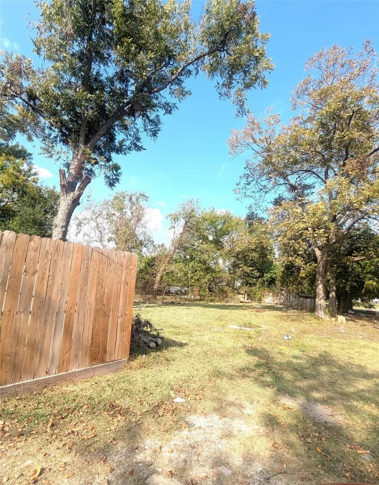 3222 Florida Street Houston, TX 77026 - Photo 3 of 5 Retta St view