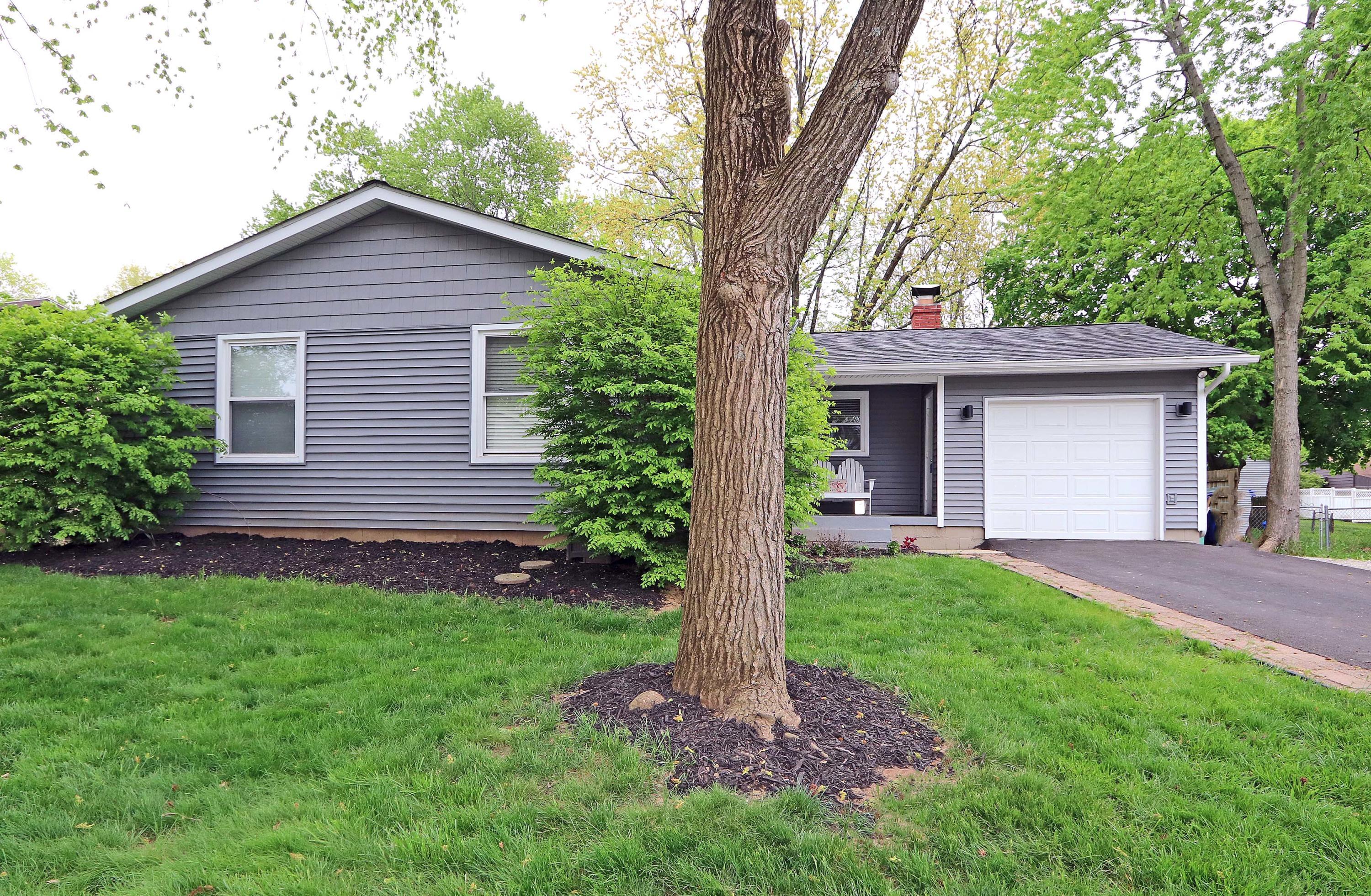 6556 Devonhill Road Columbus, OH 43229 - Photo 3 of 41 Gallery Image 3