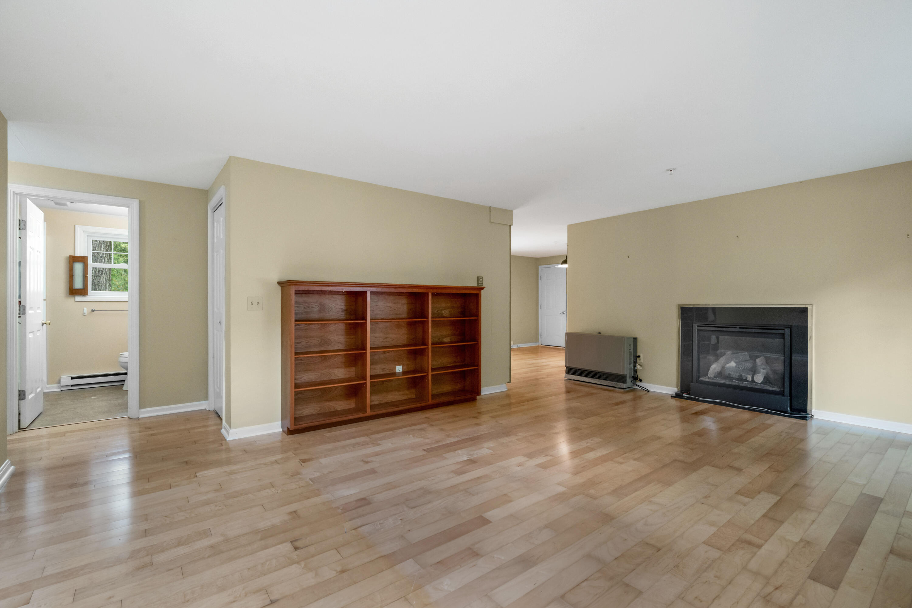 86 Willow Grove Road, Unit 86 Brunswick, ME 04011 - Photo 4 of 55 Living Room 2