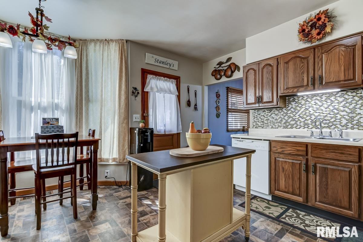 17708 Knight Road Virginia, IL 62691 - Photo 17 of 47