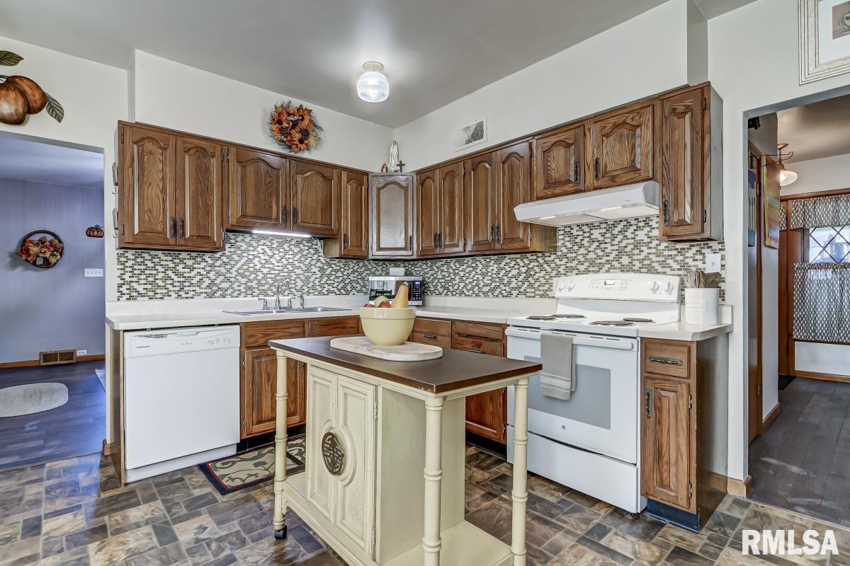 17708 Knight Road Virginia, IL 62691 - Photo 18 of 47